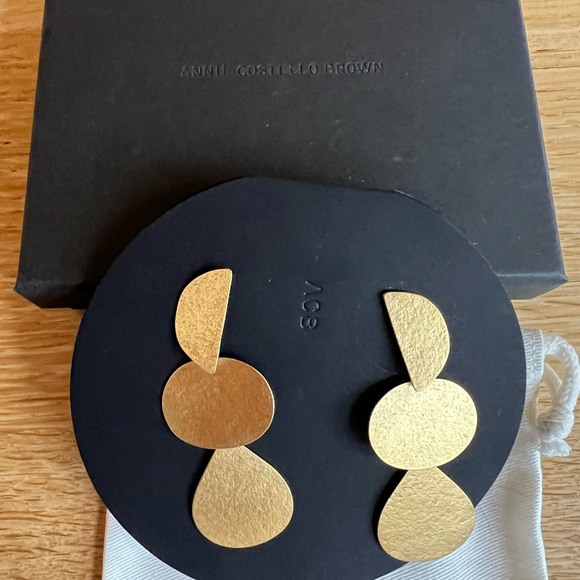 NIB Annie Costello Brown earrings - Picture 2 of 2